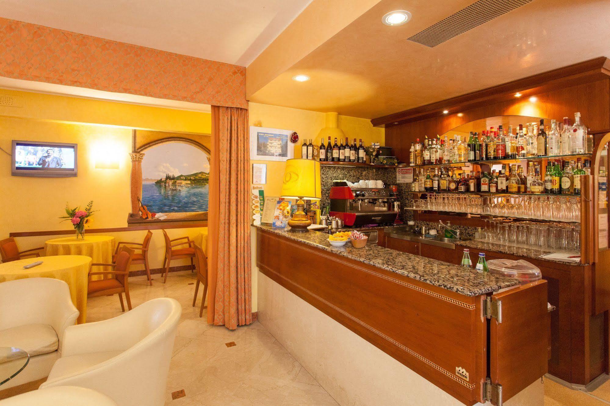 Hotel Gardenia & Villa Charme Adults Friendly 4Star Service Bardolino Exterior foto